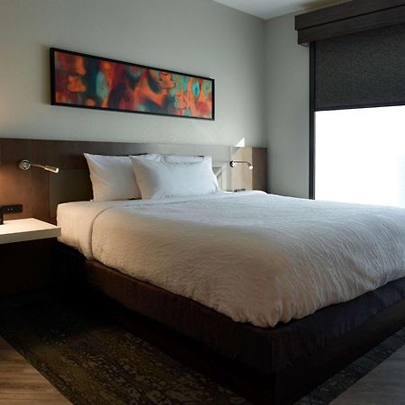 Hilton Garden Inn Louisville Mall Of St. Matthews Exteriör bild