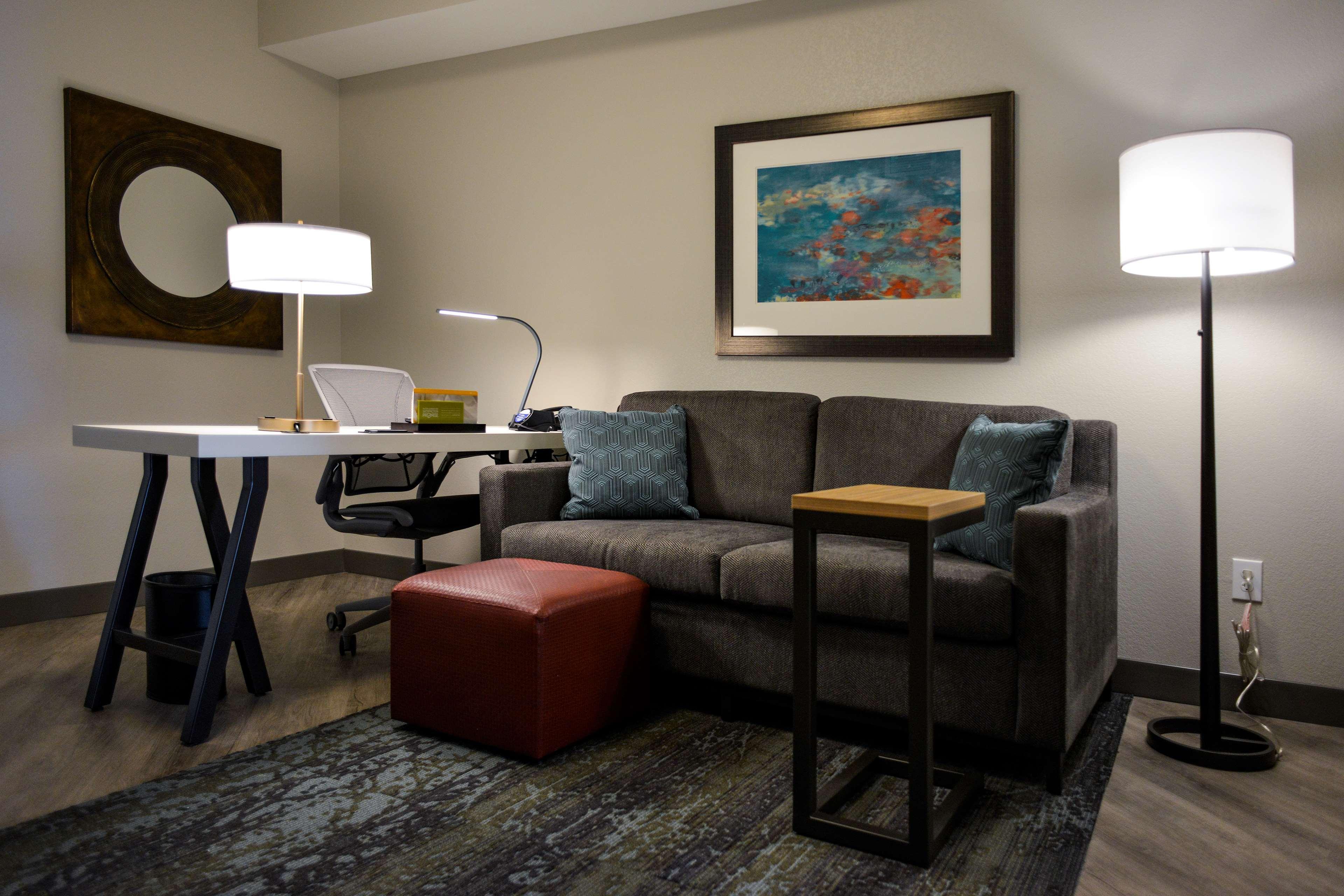 Hilton Garden Inn Louisville Mall Of St. Matthews Exteriör bild