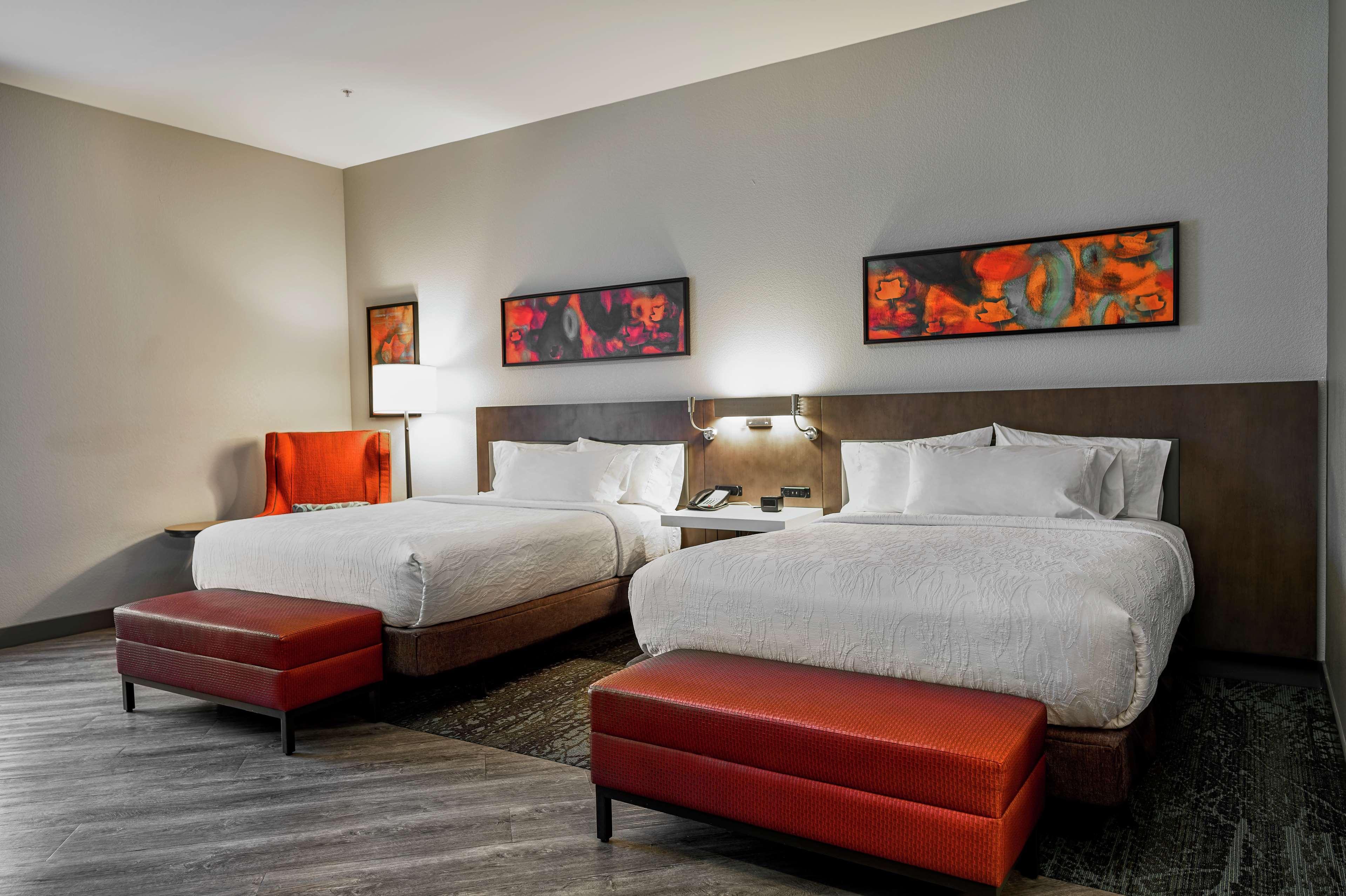 Hilton Garden Inn Louisville Mall Of St. Matthews Exteriör bild