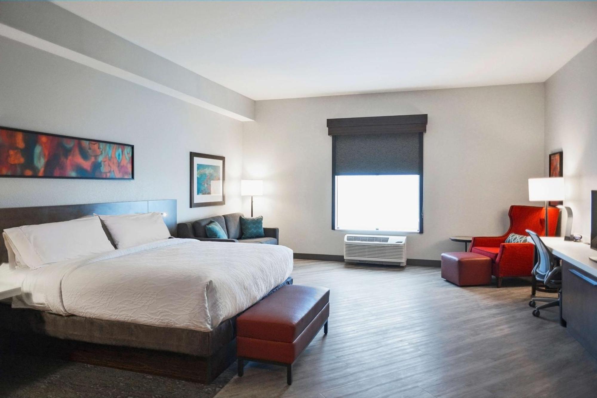 Hilton Garden Inn Louisville Mall Of St. Matthews Exteriör bild