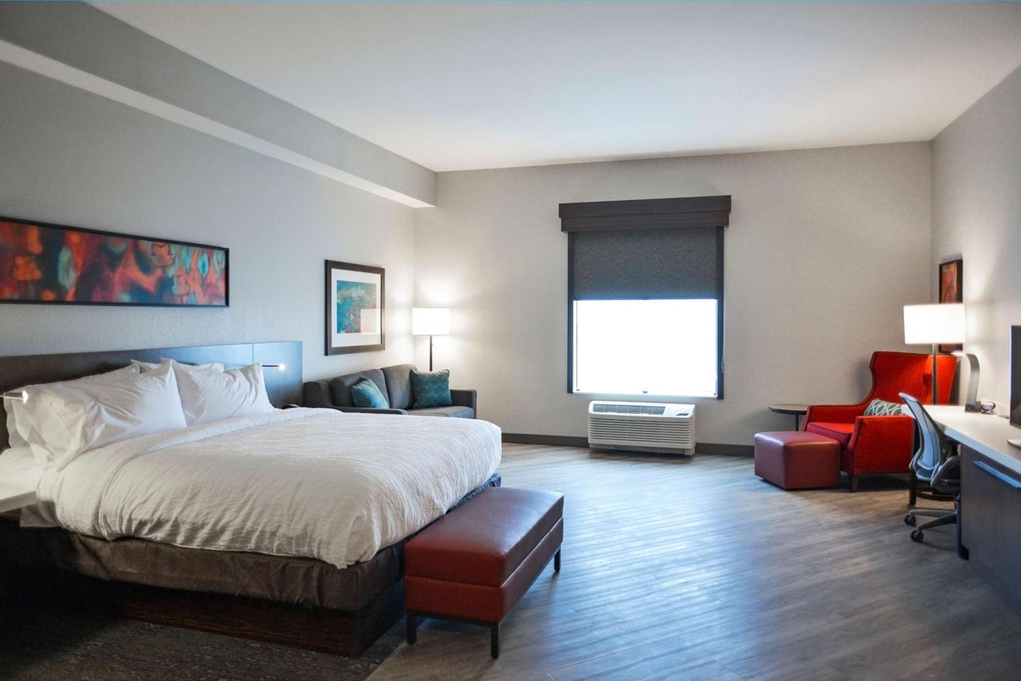 Hilton Garden Inn Louisville Mall Of St. Matthews Exteriör bild